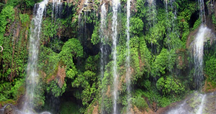 Descubre la belleza natural de la Catarata El Nicho en Cuba – Un destino imprescindible para los amantes de la naturaleza.
